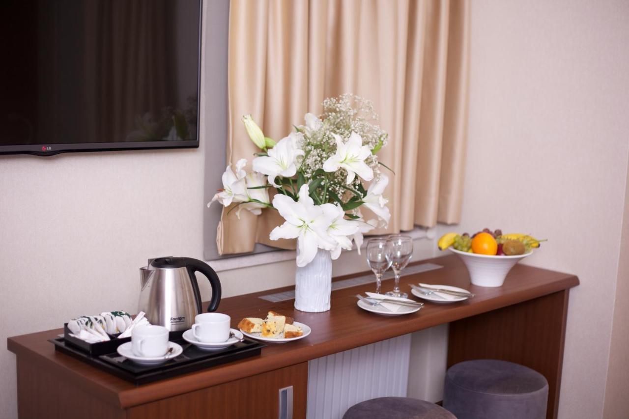 The Coach Hotel Istanbul Exterior photo